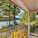 Casa vacanze Lovely Home In Zeulenroda-Triebes With Sauna *